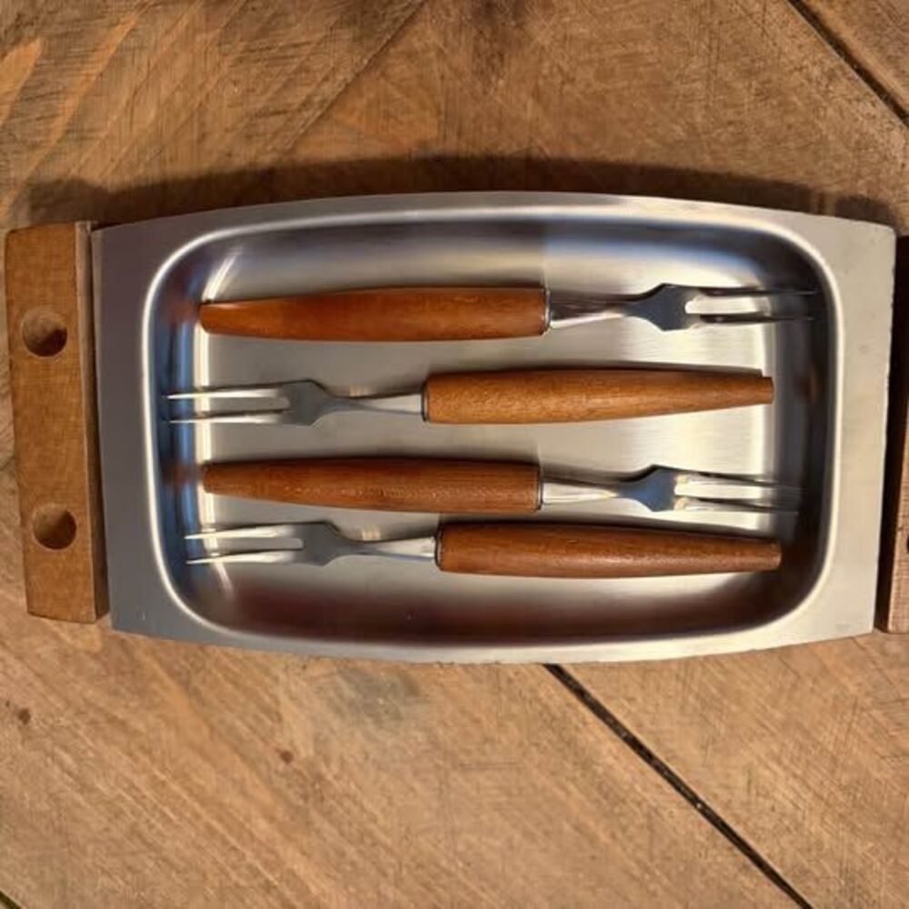 Vintage Mid-Century Modern (MCM) hors d'oeuvre set - Picture 2 of 7